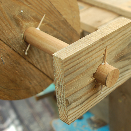 Reclaimed pallet wheelbarrow for plants or veggies
