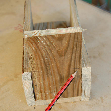 Reclaimed pallet spice or serviette holder