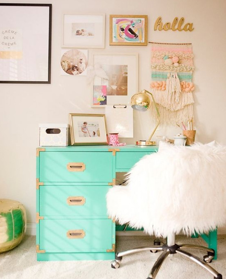 beautiful home office ideas - white with a splash of turquoise