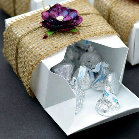 Inexpensive burlap decor