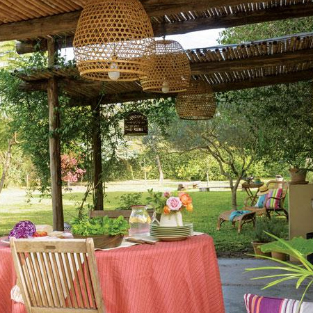 Casual outdoor entertaining