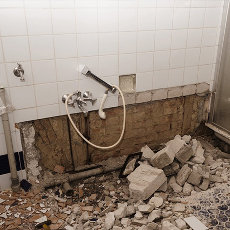 While getting down to business in your home might save you money, there’s a fine line between a quick fix DIY project and a full on renovation that requires a professional. 