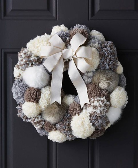 With the festive season around the corner, we thought it might be nice to start off with a project to decorate your home for the holidays. Avid knitters will no doubt have more than a few scraps of yarn lying around, but if you don't - ask around your friends and family to see what you can collect.