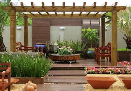 building a wooden pergola
