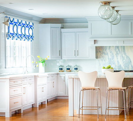  wants a kitchen to shine with contemporary cool styling