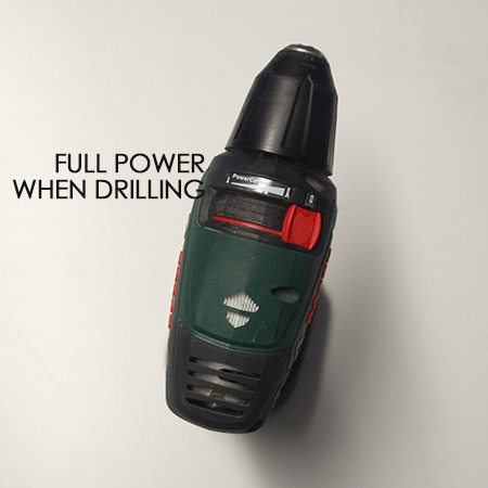 GOOD TO KNOW: When using your Drill / Driver on drill function you don't need to reverse out - keep the power on and lift the Drill / Driver out of the holes. This way, all the rubble is pulled out of the hole.