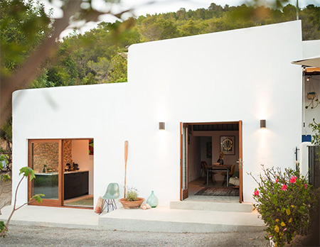 HOME-DZINE | Inspiring Architecture - The stable that became a dream home