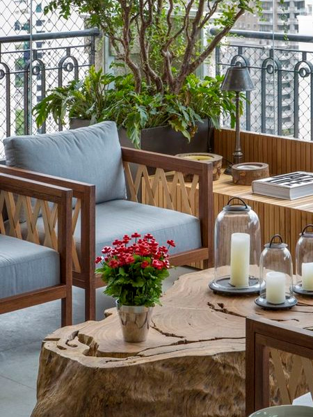 HOME-DZINE | Outdoor Rooms - Avoid making the space appear too cluttered by choosing a neutral colour palette, and adding a splash of bold colour here and there with accent pieces, cushions, or a colourful outdoor-suitable rug.