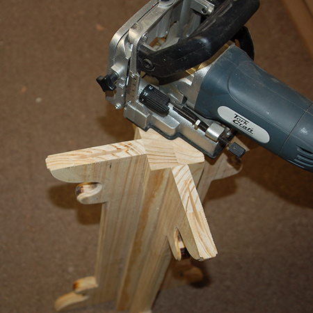 If you are not following Step 6 above, you can use a Biscuit Joiner and biscuits to attach the centre upright (with attached sides) to the top and bottom section. Make matching holes in the top and bottom of the centre upright and in the top/base sections to be attached.