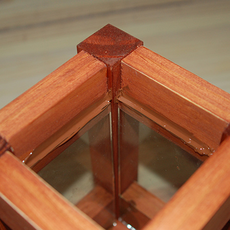 GOOD TO KNOW: The glass panes should be around 2mm narrower than the width of the cross pieces for whatever size lantern you are making.