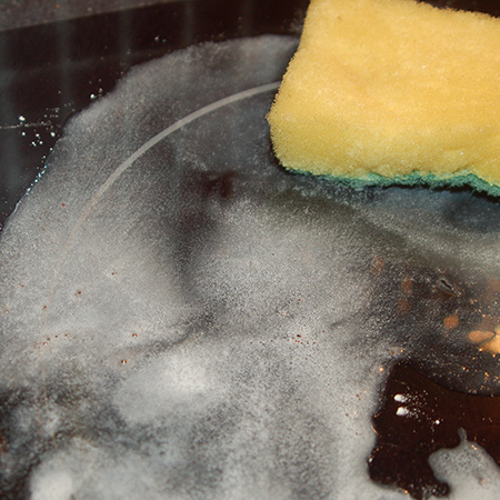 Clean a hob the eco-friendly way