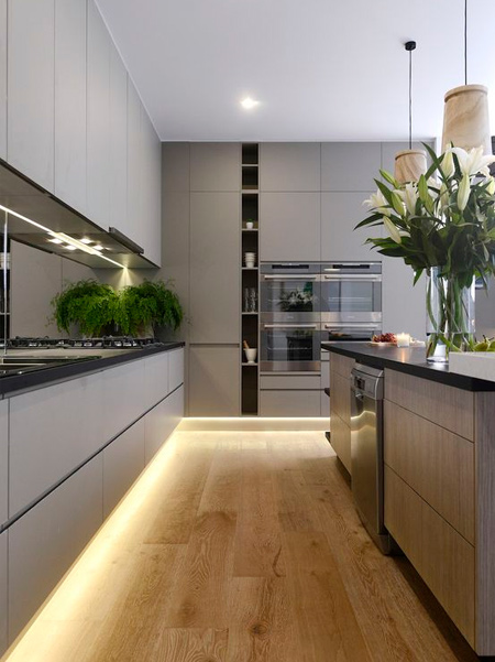 Today's LED lighting options are available in a myriad of designs and save up to 90 percent energy. Durable and robust, LED bulbs have the advantage of being significantly smaller, making them ideal for strip and rope lighting, as well as downlights.