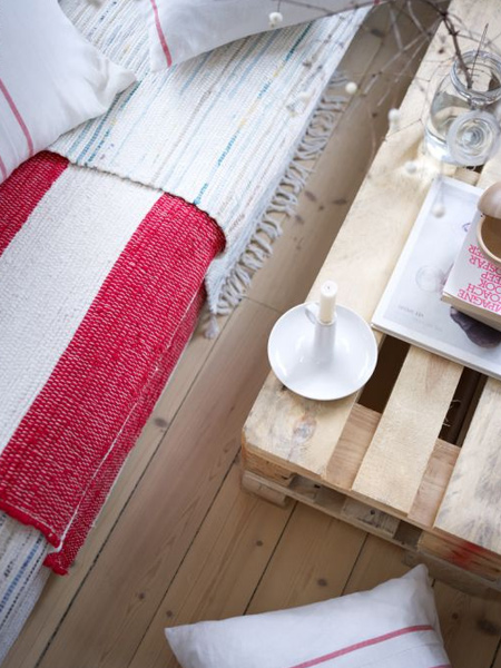 With careful restraint a basic setting can be quite beautiful in its simplicity