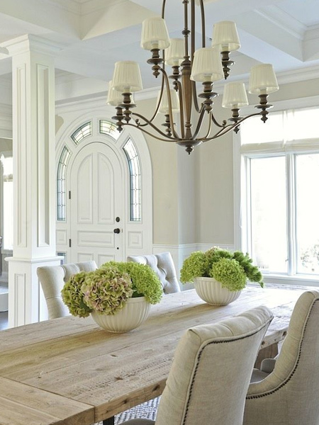 Restraint can be exercised when decorating any room in a home