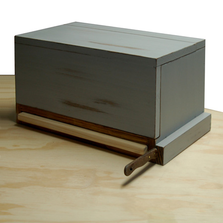 HOME-DZINE | The step-by-step instructions below provide information on how you can make a pine bread bin with a stain / seal finish, as well as the finished bread bin shown here, with a chalk paint finish using Rust-Oleum Chalked Ultra Matte paint.