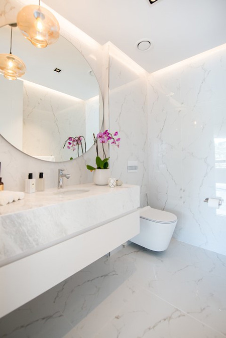 HOME-DZINE | Interior Design - contemporary apartment with classic finishes
