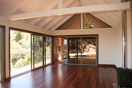 HOME-DZINE | Timber Homes - Surrounded by vineyards and olive groves resting on ancient soils