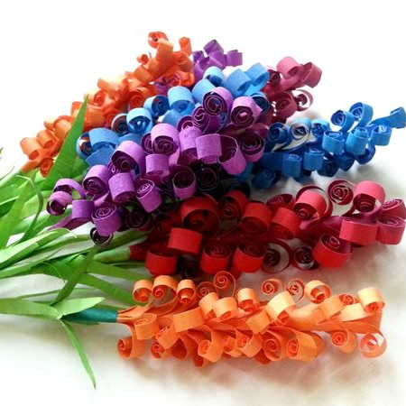 HOME-DZINE | Paper Flowers - Hyacinths are Spring flowers that bloom in beautiful colours. If you didn't plant these in the garden for a magnificent display this Spring, you can buy potted hyacinths at garden centres - or you can make your own stunning display. 