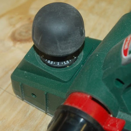 1. Set the planer for maximum cutting depth - 2mm. 