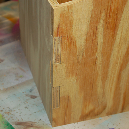 Test that the finger joints fit together.&nbsp;