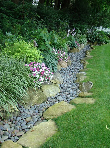 Get creative with edges for borders and beds