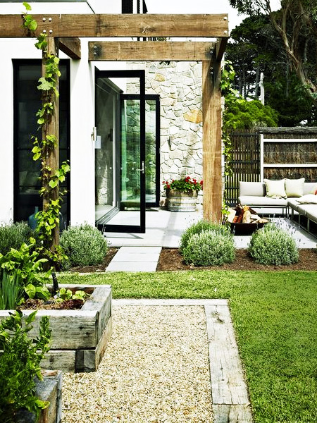 use timber to build decorative outdoor structures