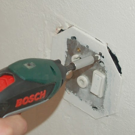 Change light switch or power outlet covers