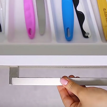 fix a broken drawer handle