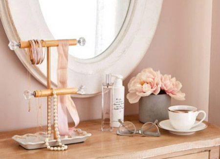Blushing makeover for a bedroom