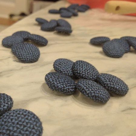 HOME-DZINE | Upholstery Projects - Before you begin with the tufting, cover the upholstery buttons in your choice of fabric.&nbsp;