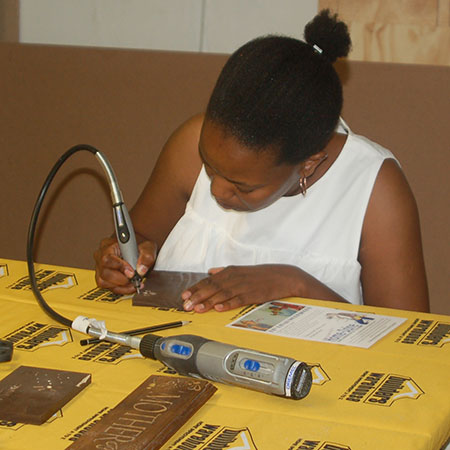 HOME-DZINE | DIY Divas Workshops - The Dremel Multitool is a versatile craft, hobby and DIY tool that can be used for a variety of tasks. With a wide range of accessories and attachments that can be used in conjunction with the Multitool, you can use it to sharpen, grind, sand, cut and engrave on various materials.