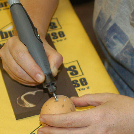 HOME-DZINE | DIY Divas Workshops - At the DIY Divas workshop we used the Dremel 3000, Dremel 4000 and Dremel 8200 cordless to engrave wood, stainless steel and glass. Plus, the ladies got to practice the art of making lace eggs.
