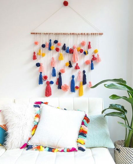 HOME-DZINE | Home and Decor Crafts - Make your own tassels using a single colour or multiple colours to spice up a room. They can be made using embroidery thread, silk or satin beading that you will find at most yarn or upholstery stores, or natural fibres such as sisal and cotton string.