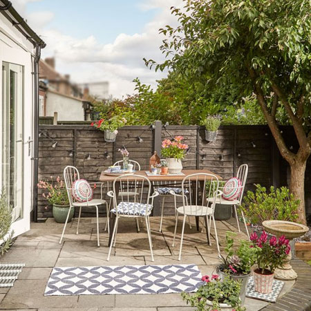 design outdoor garden room