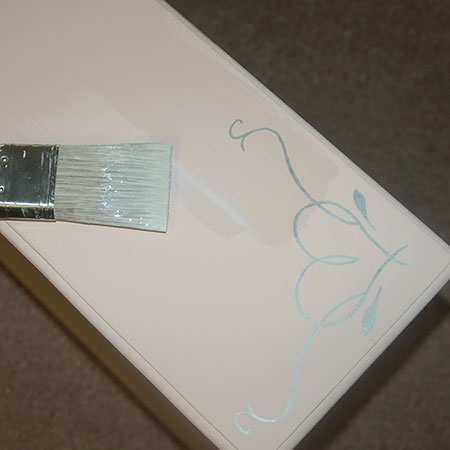 chalk painted chest of drawers