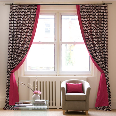 curtains should contrast with room decor