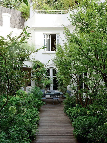 beautiful small urban garden designs
