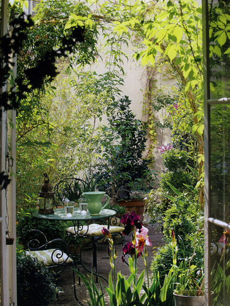 modern small urban garden design