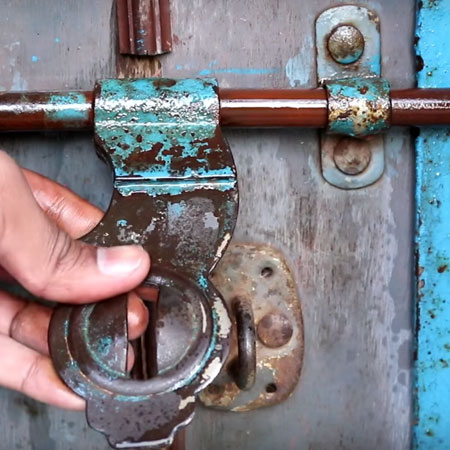 loosen rusty parts with wd-40