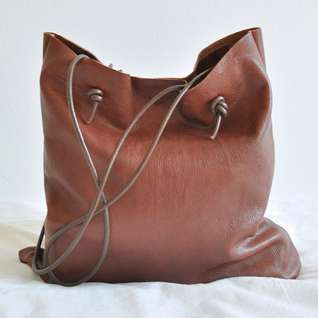 Make a leather shoulder bag