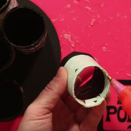 Cardboard tubes = Makeup holder