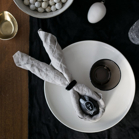 Easy chalkboard Easter eggs