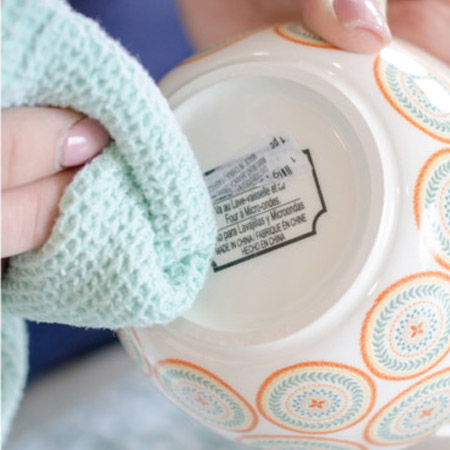 rubbing alcohol Remove Sticky Labels