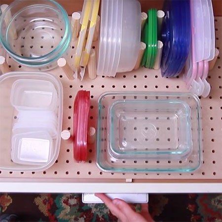 Organise your Tupperware with pegboard