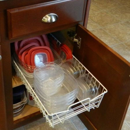 Organise your Tupperware with baskets