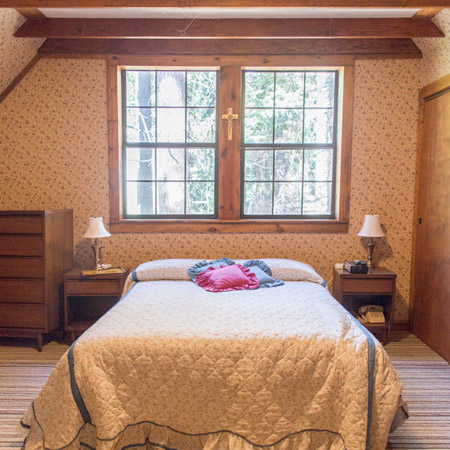 Back into the time capsule for the main bedroom