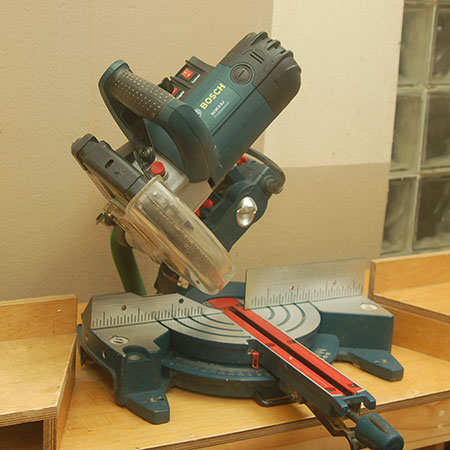 compound sliding mitre saw