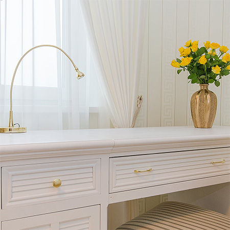 paint wood furniture