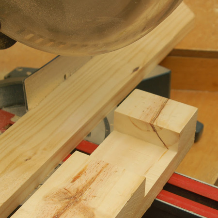 tutorial for farmhouse table with Rust-Oleum wood stain finish