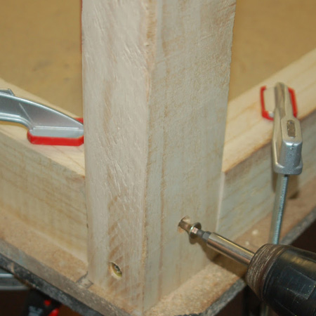 tutorial for farmhouse table with Rust-Oleum wood stain finish